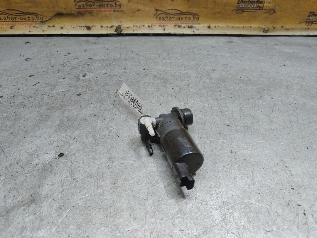 Насос (моторчик) омывателя стекла Q2ZC56 Citroen C3 купить с доставкой