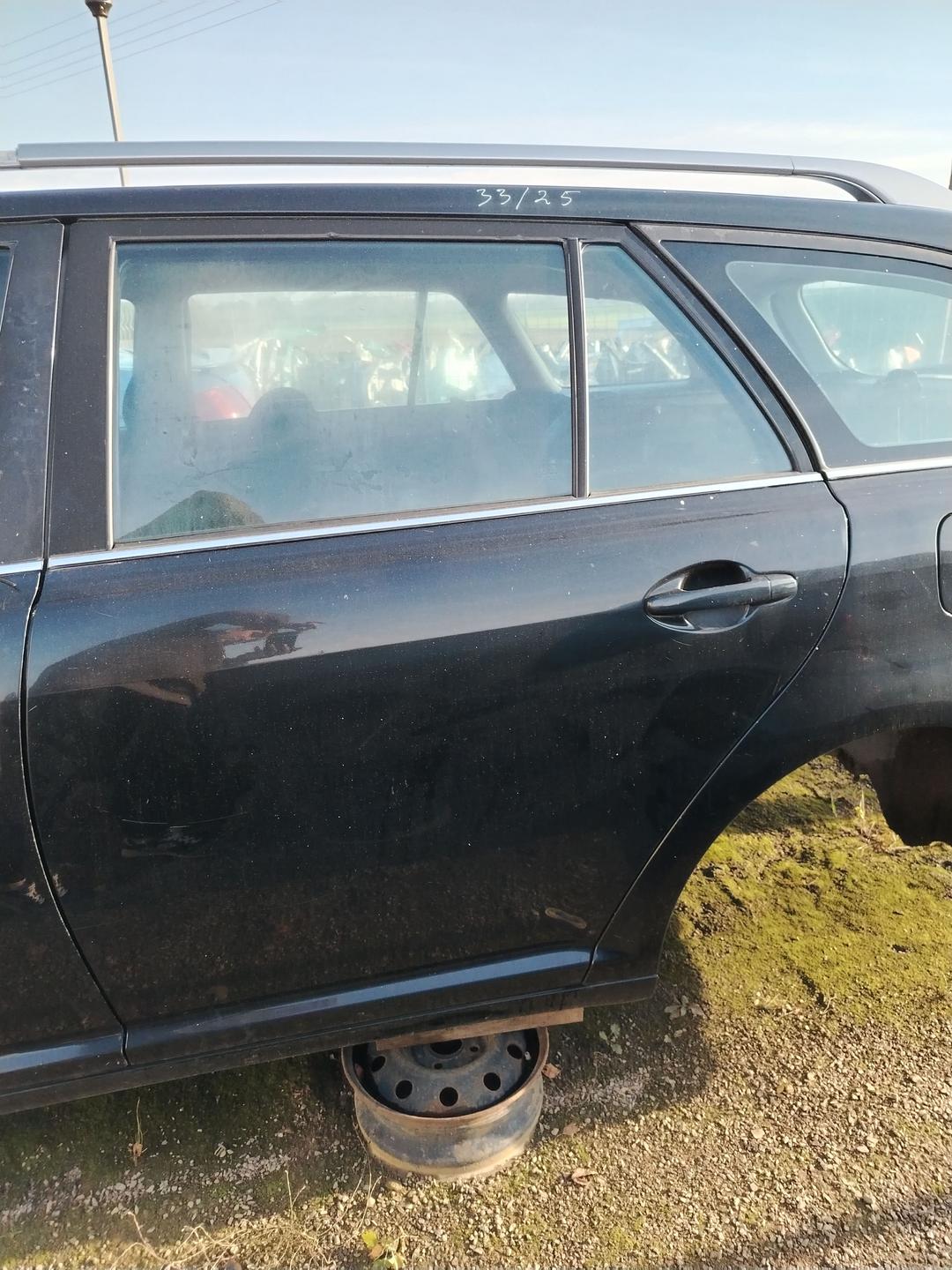 Молдинг стекла двери задней левой наружный C6UYAX Toyota Avensis - Фото 1