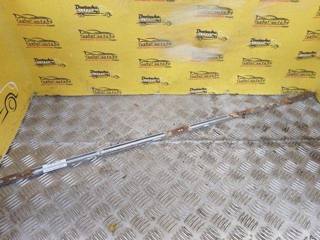 Молдинг двери передней правой 7016OD Volkswagen Passat купить