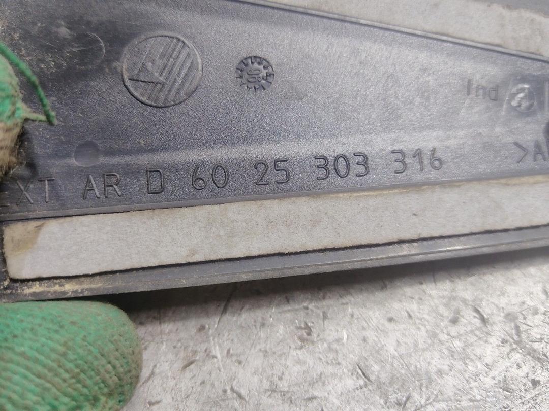 Накладка двери задней правой OEPTUY Renault Espace купить с доставкой