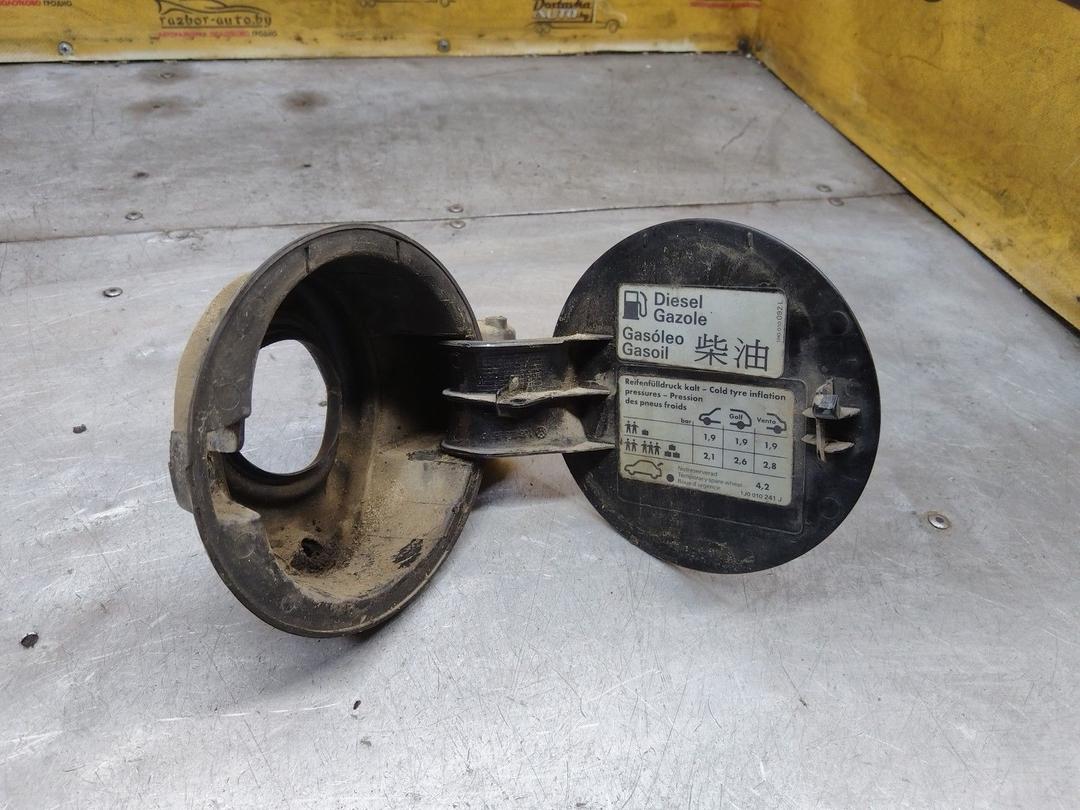 Лючок топливного бака F6PBPT Volkswagen Golf купить с доставкой