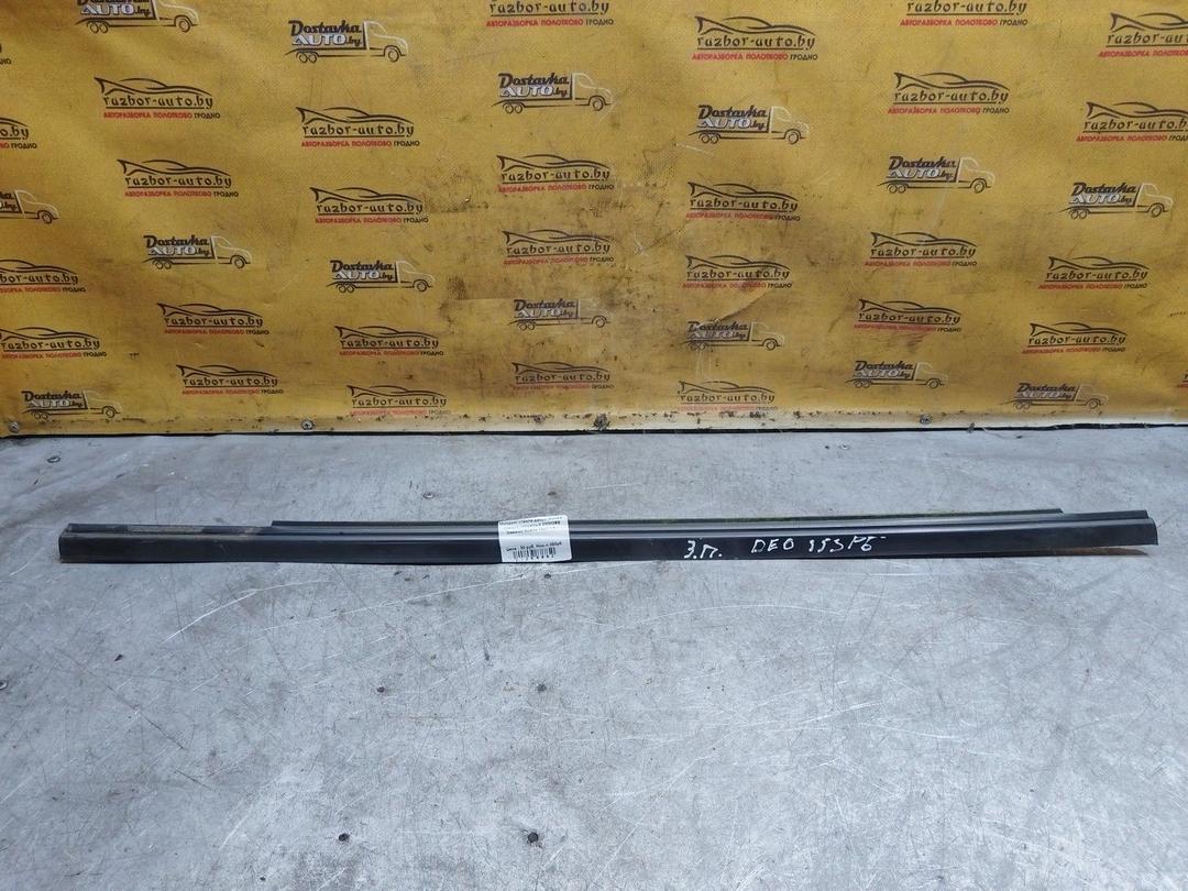 Молдинг стекла двери задней правой наружный ZMM3BB Daewoo Nubira