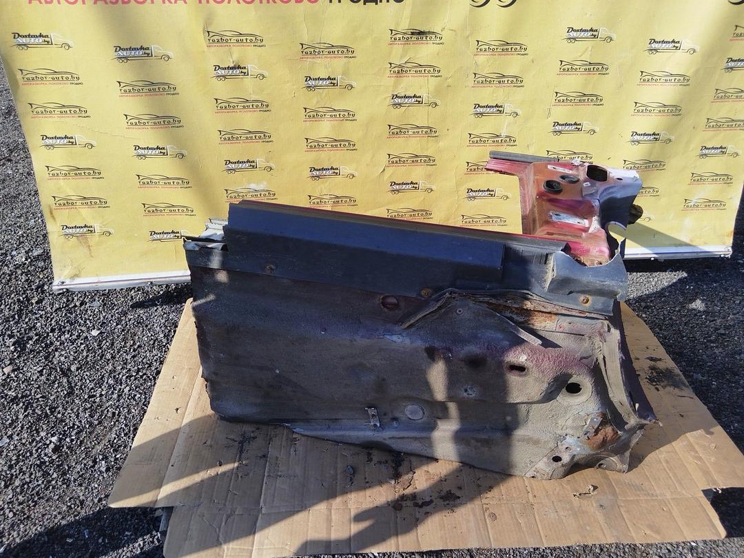 Стойка кузовная передняя правая HIK624 Volkswagen Passat купить в магазине запчастей бу