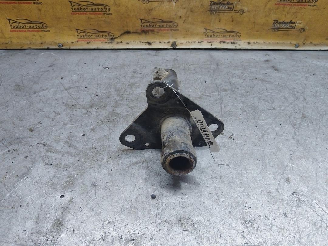 Клык бампера передний правый X2I9AX Audi A4 купить