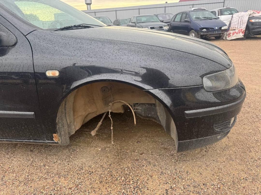 Крыло переднее правое CMD68G Seat Toledo купить