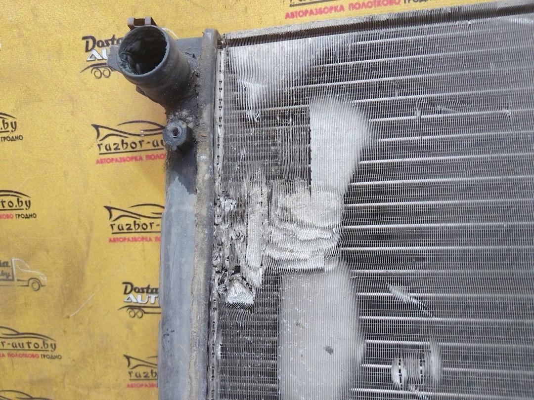 Радиатор (основной) B0R5QN Volkswagen Sharan - Фото 2