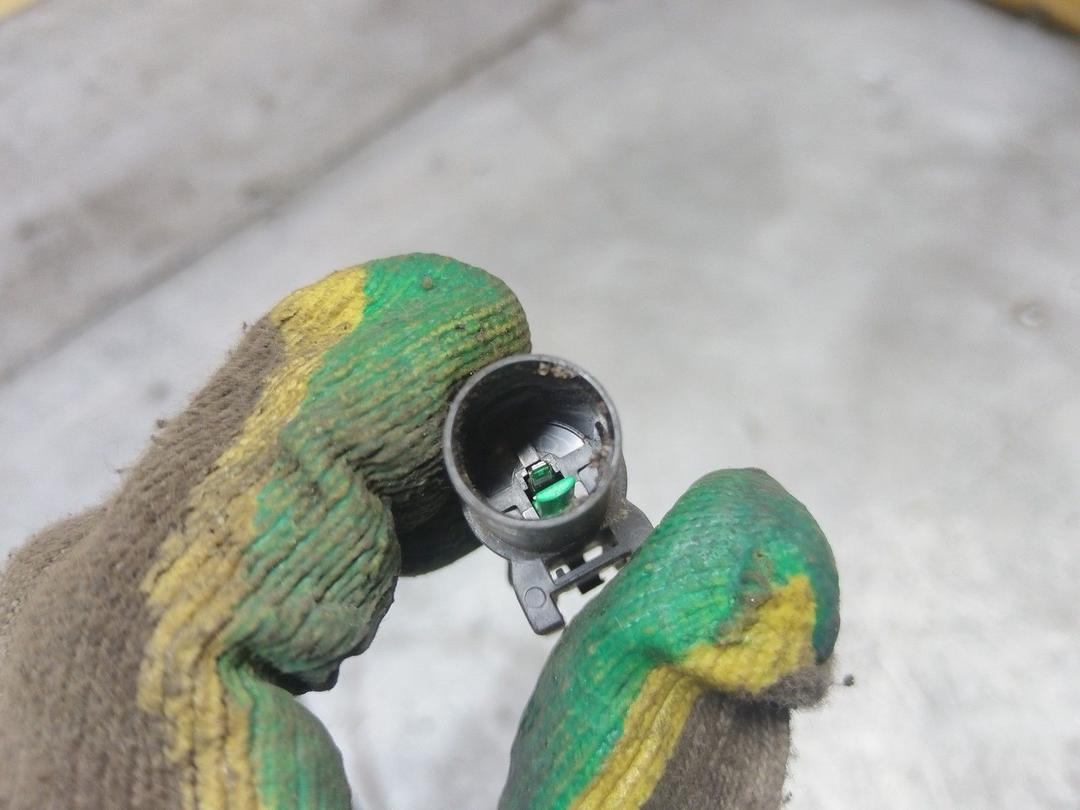 Датчик давления масла 9L2UZT Hyundai Trajet - Фото 3