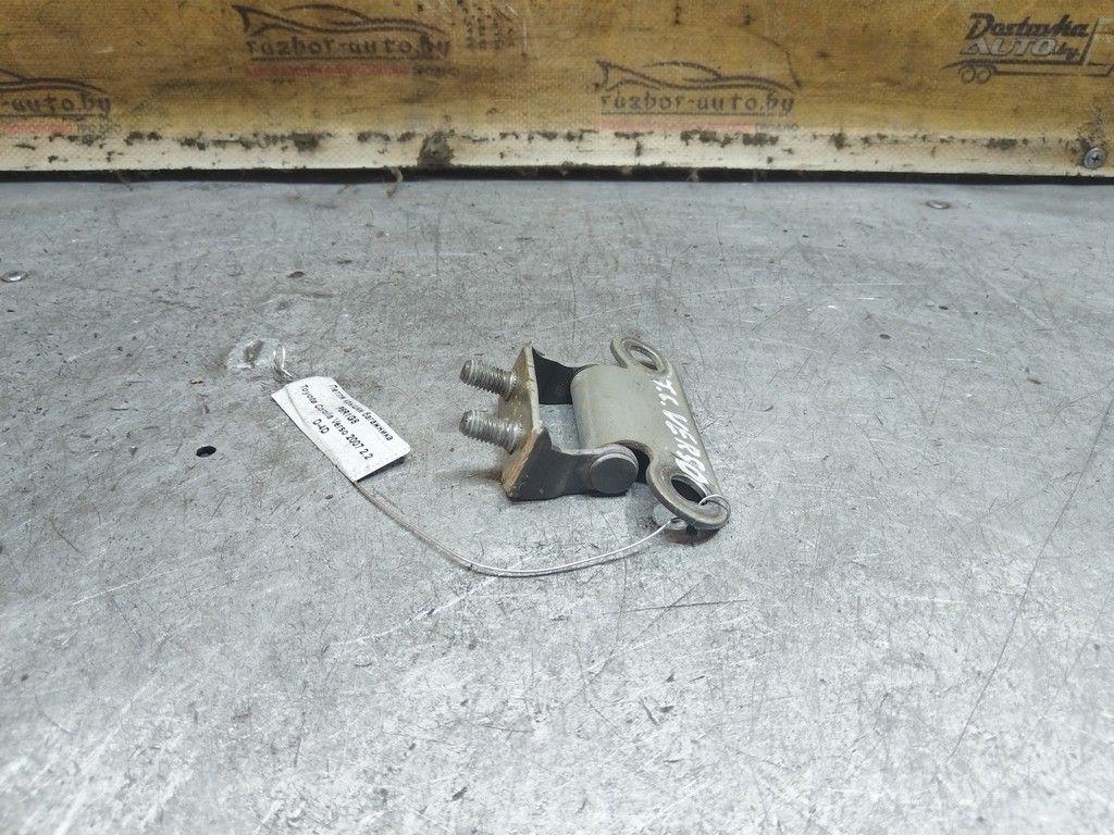 Петля крышки багажника P8R1G8 Toyota Corolla Verso - Фото 2