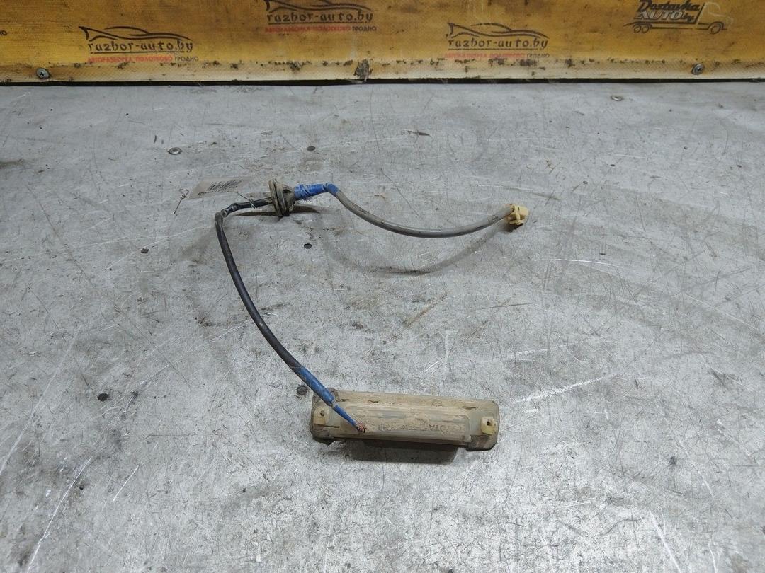 Кнопка открытия багажника 2E8VLO Toyota Avensis - Фото 3