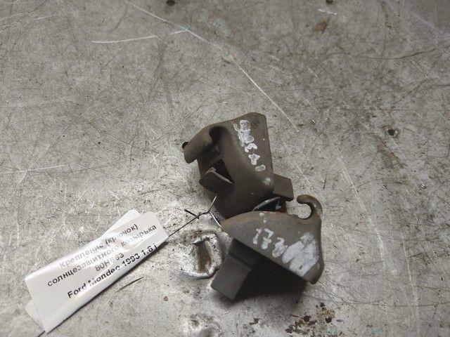 Крепление (крючок) солнцезащитного козырька 80H663 Ford Mondeo купить