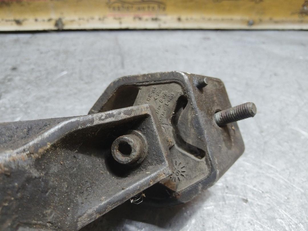 Подушка крепления КПП KZQAYA Audi A6 купить в магазине запчастей бу