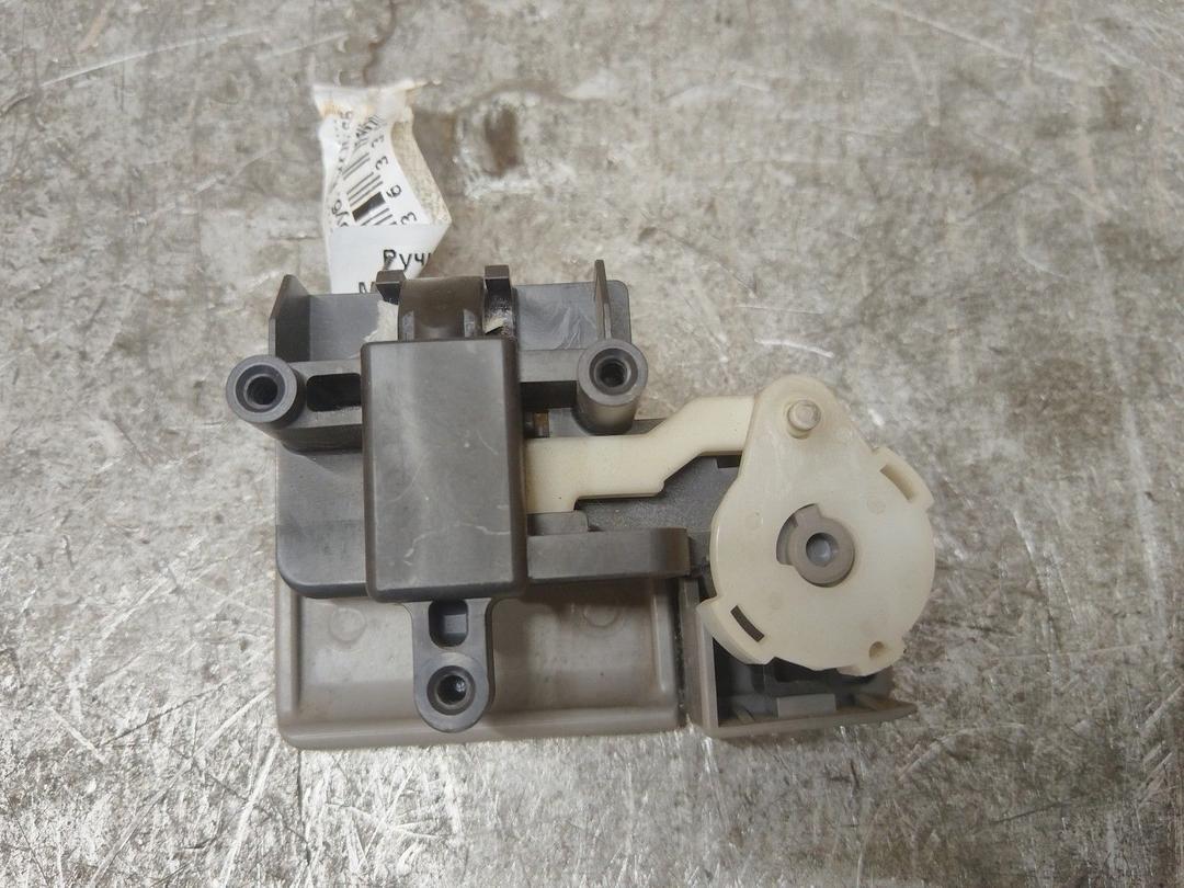 Ручка бардачка 6J975C Mazda Premacy купить с доставкой