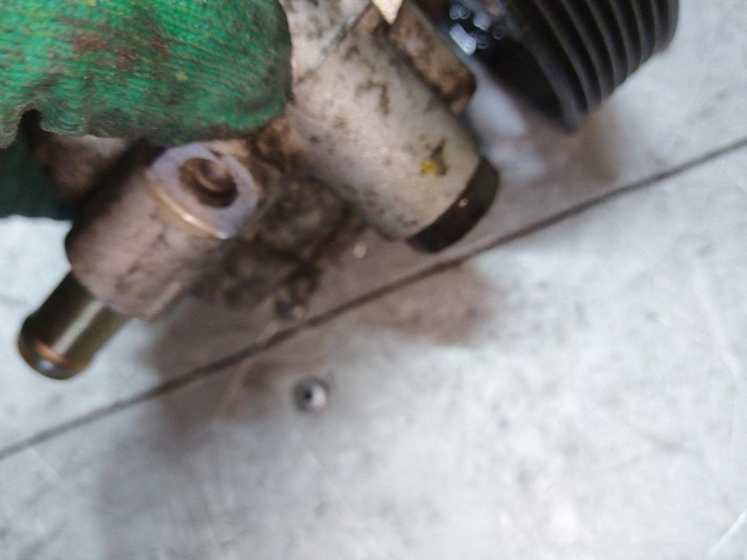 Насос гидроусилителя руля RUQOKL Renault Espace купить на авторазборке