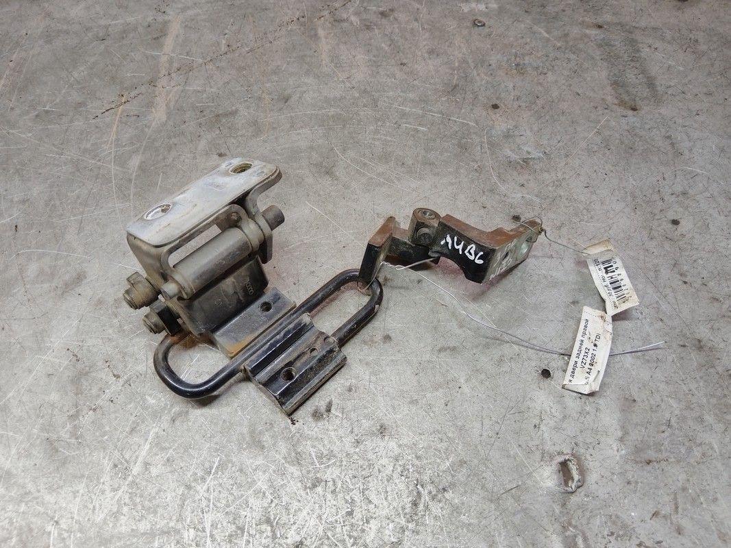 Петля двери задней правой VZ73X2 Audi A4 купить