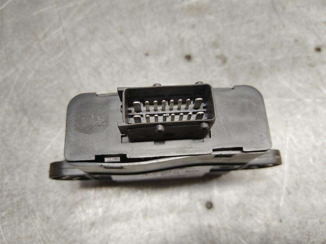 Блок управления топливным насосом 0ZGMP7 Peugeot 607 - Фото 4