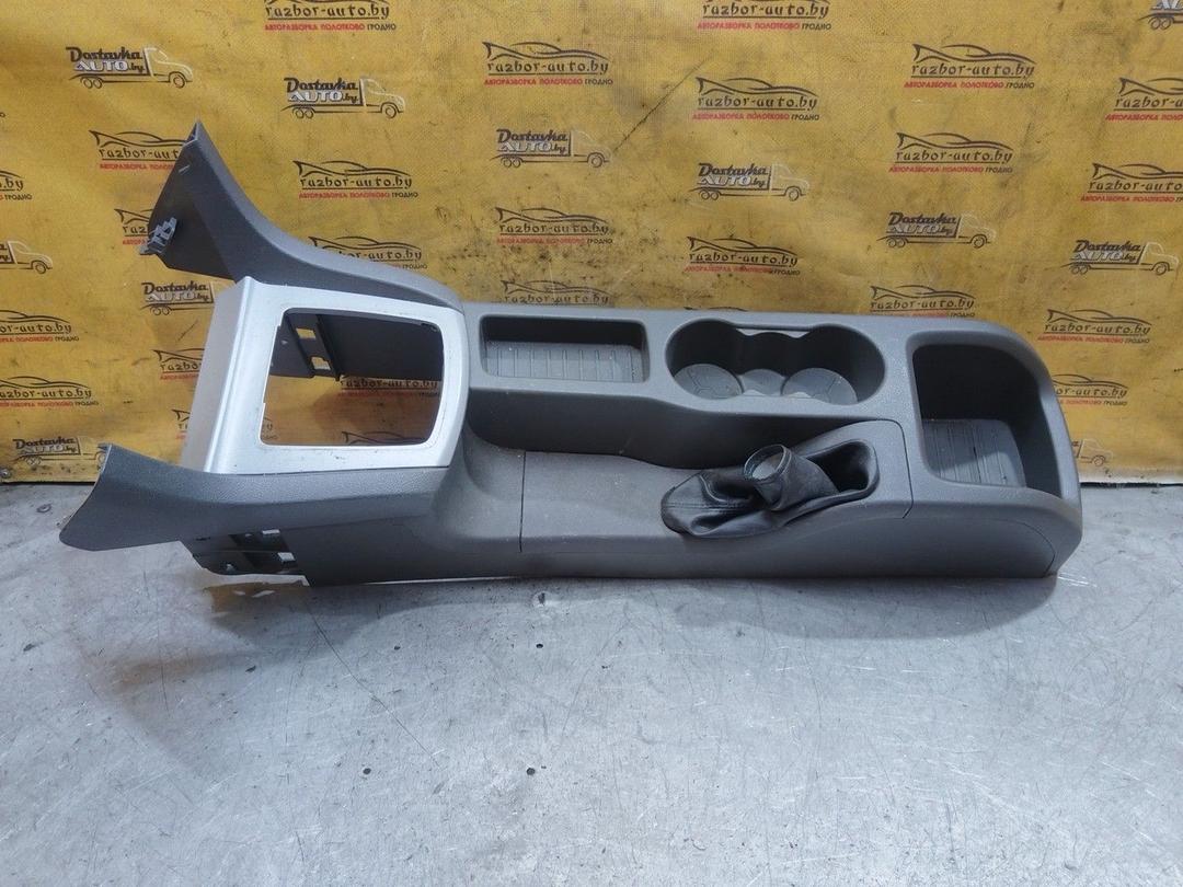 Консоль салона (кулисная часть) YGT043 Ford Focus - Фото 1