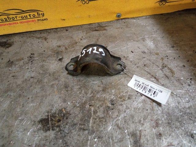 Крепление втулки стабилизатора XUY01B Volkswagen Passat купить