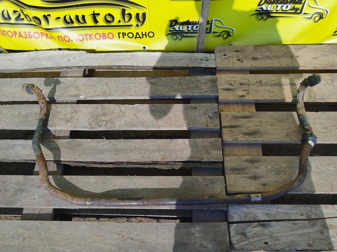 Стабилизатор подвески (поперечной устойчивости) передний RJ3AEG Audi 80