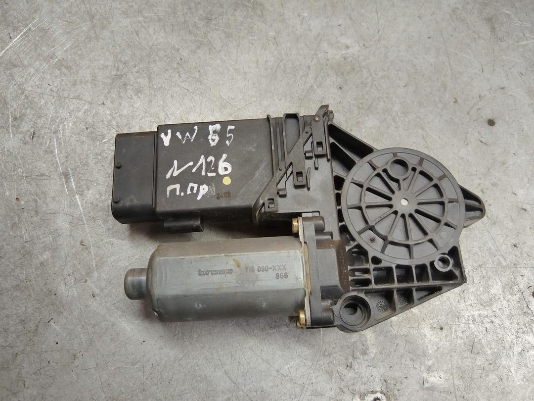 Моторчик стеклоподъемника передний правый F70PFP Volkswagen Passat - Фото 4