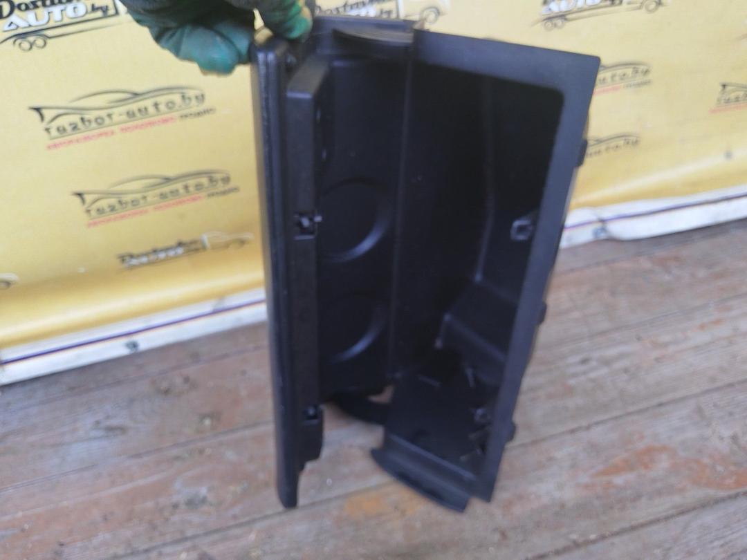 Бардачок 5L5U7Y Volkswagen Passat купить с доставкой