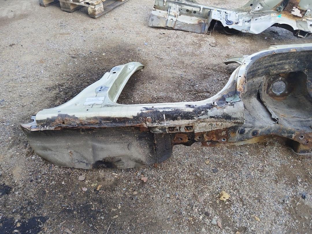 Стойка кузовная центральная левая MCC2ZT Subaru Forester купить на авторазборке