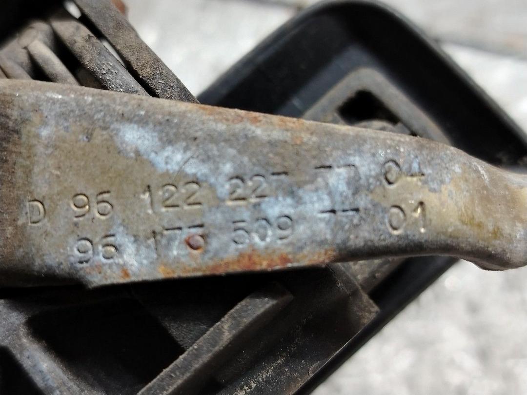 Ручка наружная задняя правая 9DWN6J Peugeot 106 - Фото 4