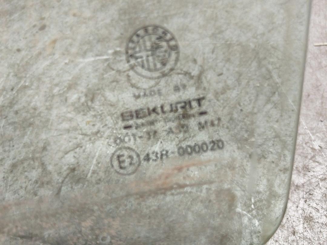 Стекло двери задней левой V80OYG Alfa Romeo 147 - Фото 2