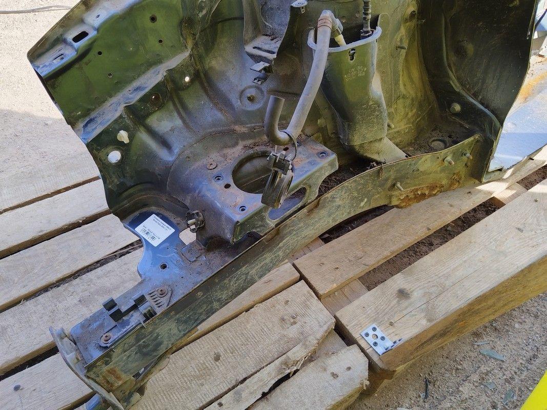 Стойка кузовная передняя правая 49XNL9 Skoda Fabia undefined