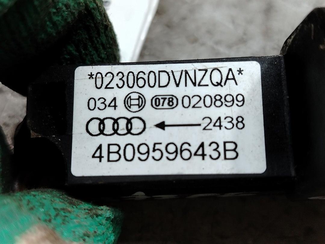 Датчик удара FT0PZ7 Audi A6 - Фото 4