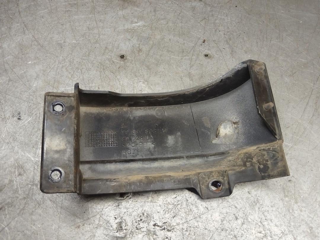 Накладка под фонарь левый DK12E9 Opel Zafira купить