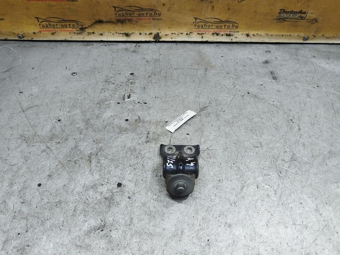 Петля крышки багажника E7064M Audi A4 купить