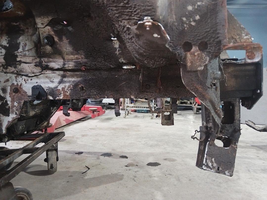 Лонжерон правый 16WW89 Citroen C5 купить в магазине запчастей бу