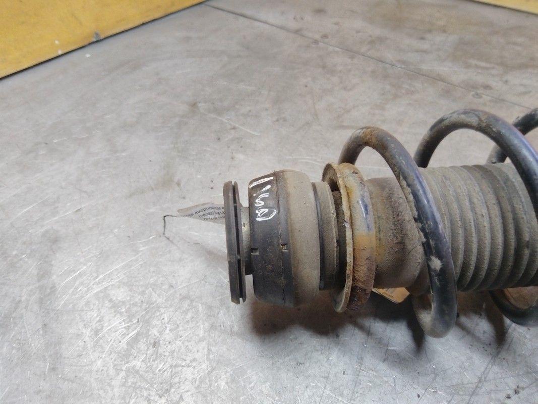 Опора амортизатора верхняя (чашка) 5H613D Skoda Octavia купить на авторазборке