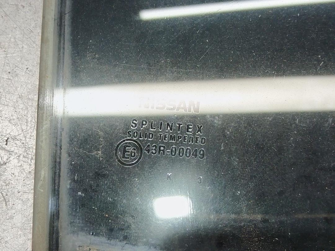 Стекло двери задней правой RU0S8B Nissan Primera купить