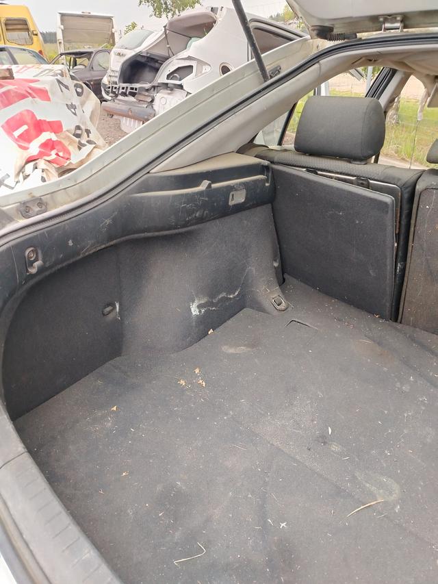 Обшивка багажника ZG4U78 Toyota Avensis - Фото 1