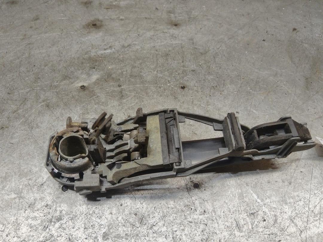 Ручка наружная передняя правая A1LVZ0 Volkswagen Golf купить