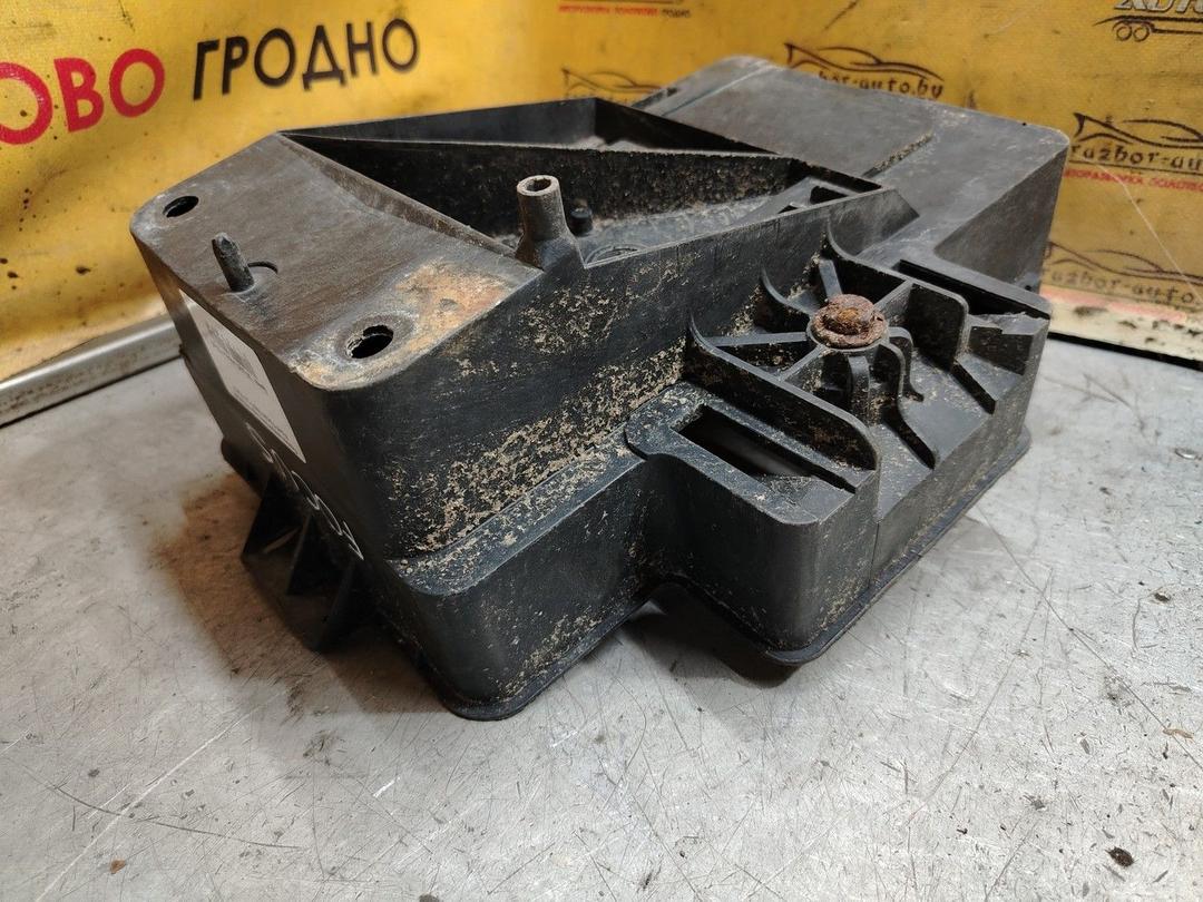 Полка аккумулятора A926OR Ford Focus - Фото 4