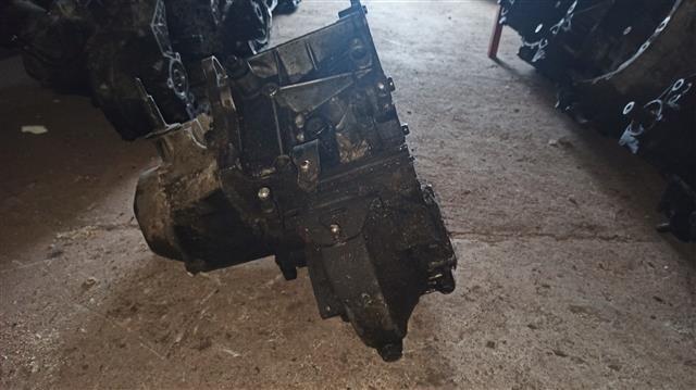 КПП механическая (МКПП) 5-ступенчатая D76B3F Peugeot 406 купить в магазине запчастей бу