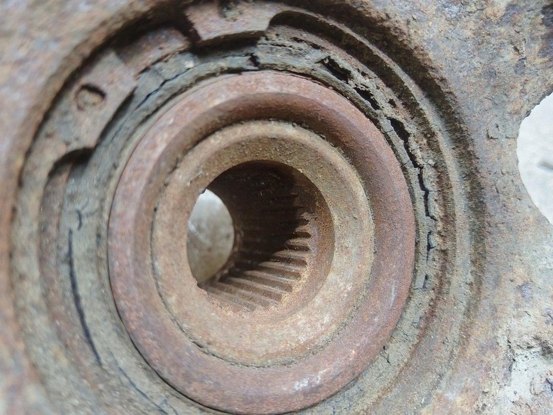 Кулак поворотный левый NRGK97 Peugeot 605 - Фото 5