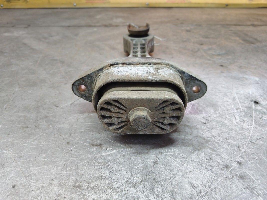 Подушка крепления КПП MZ7JL3 Skoda Octavia - Фото 3