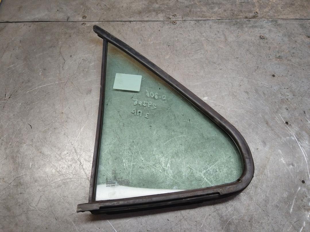 Стекло двери задней правой T2UVNX Peugeot 306 - Фото 3