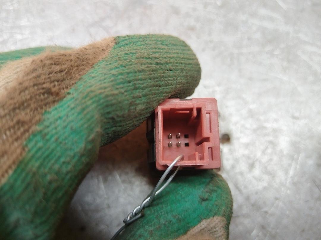 Кнопка аварийной сигнализации 4ZL1ZL Citroen C4 купить в магазине запчастей бу