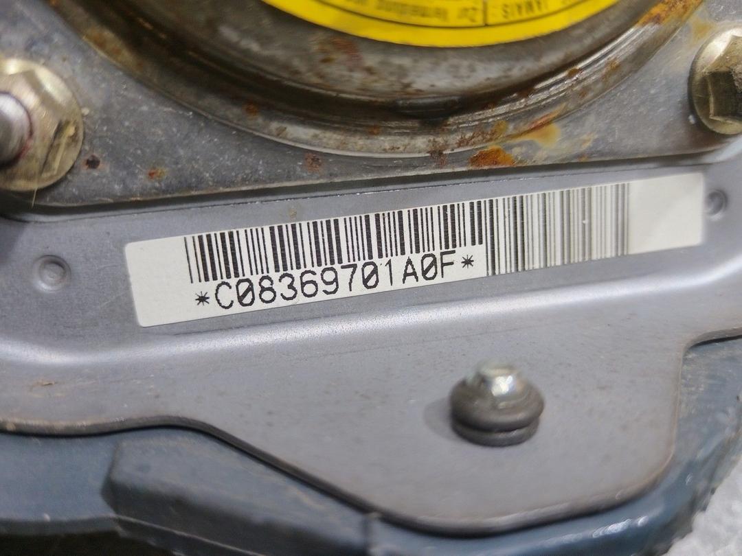 Подушка безопасности водителя TB7ZIG Toyota Yaris Verso купить с доставкой