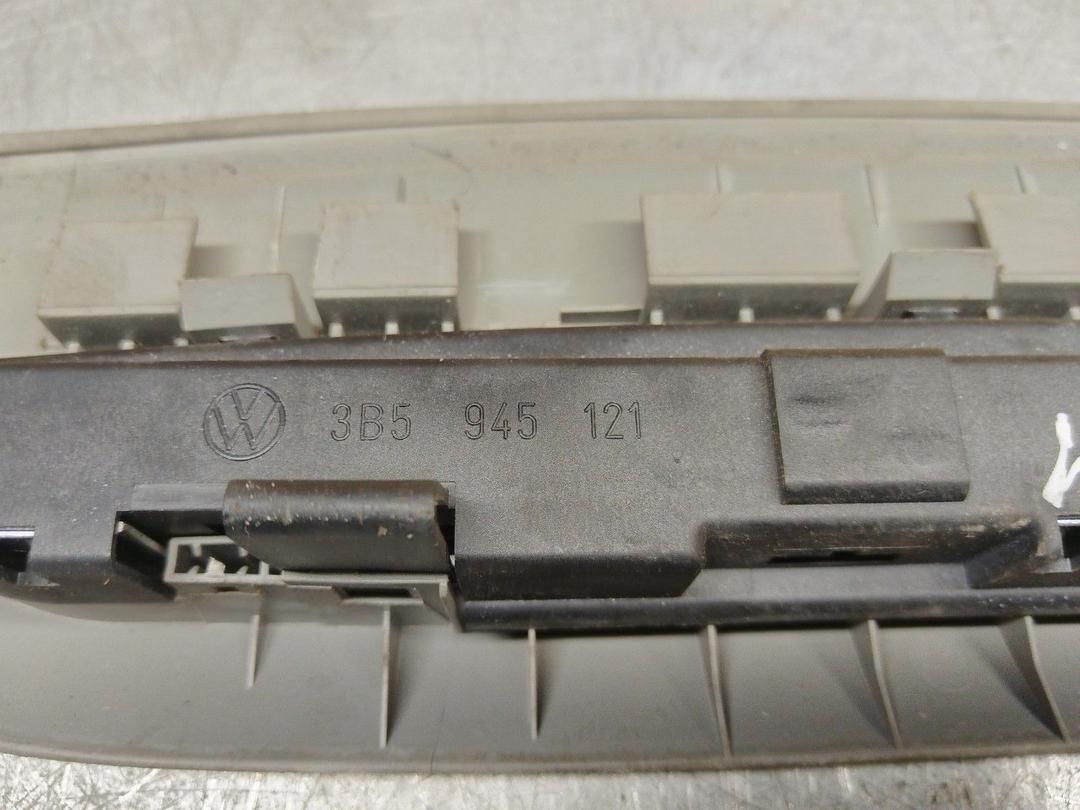 Стоп-сигнал JR2OG9 Volkswagen Passat - Фото 4