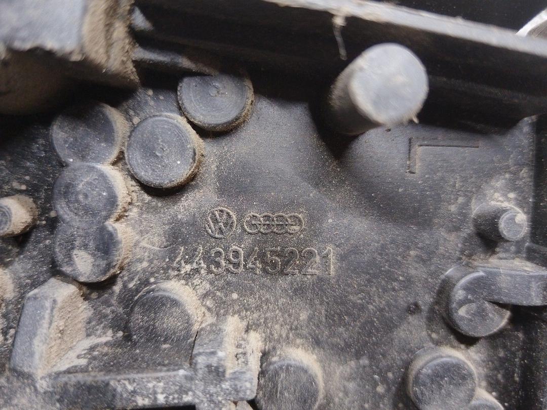 Панель (плата) фонаря заднего правого 5DD329 Audi 80 купить с доставкой