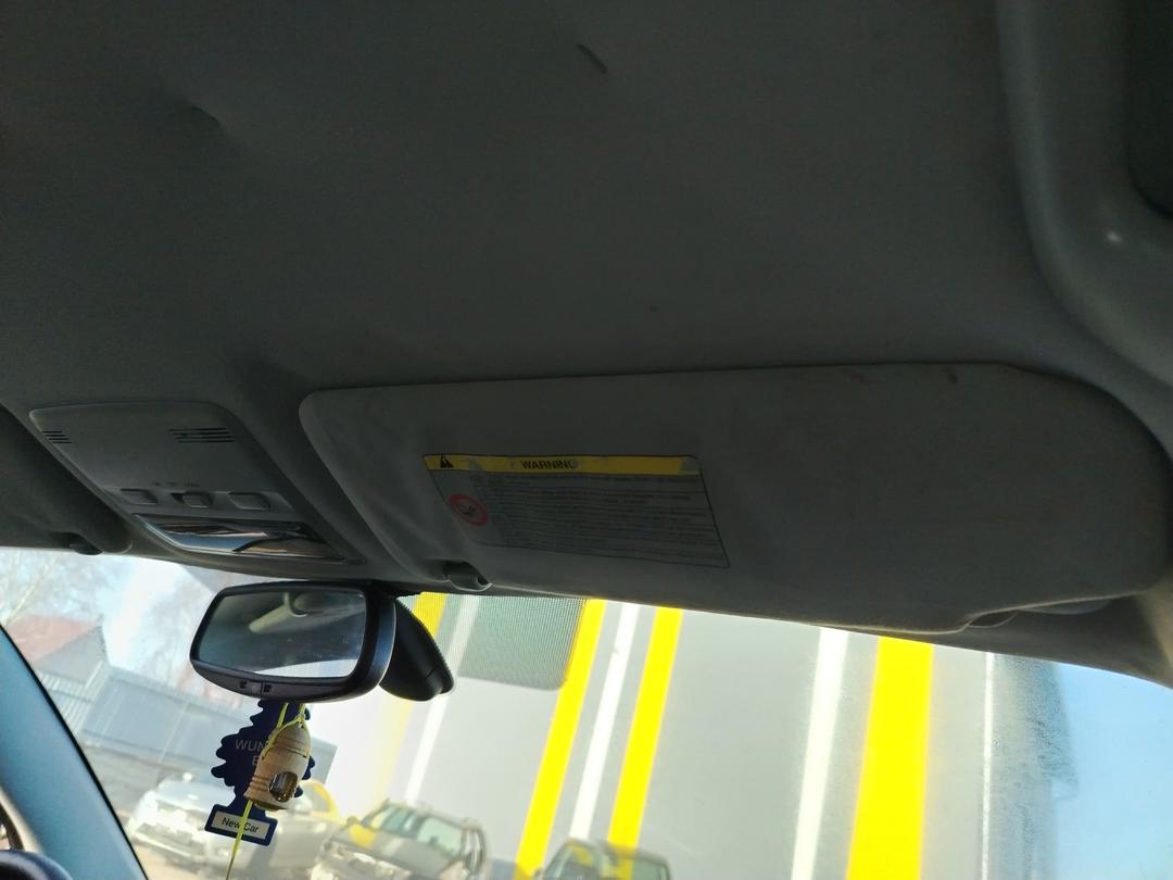 Козырек солнцезащитный 68P71W Toyota Avensis