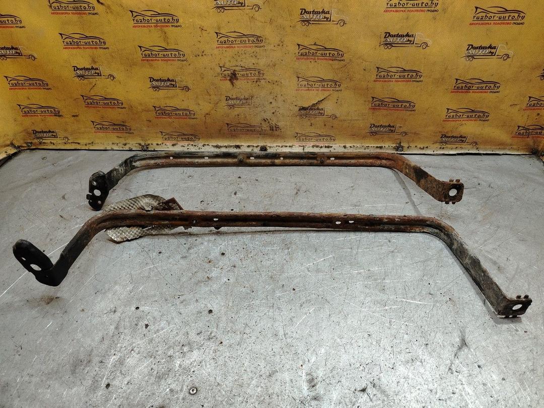 Крепление топливного бака 3R3UVP Ford C-Max - Фото 4