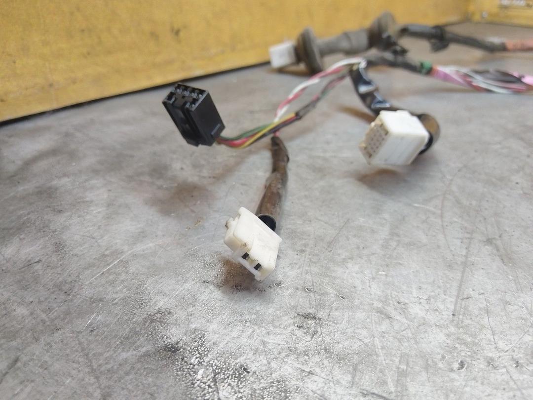 Проводка двери задней правой CU65GA Toyota Avensis Verso - Фото 5