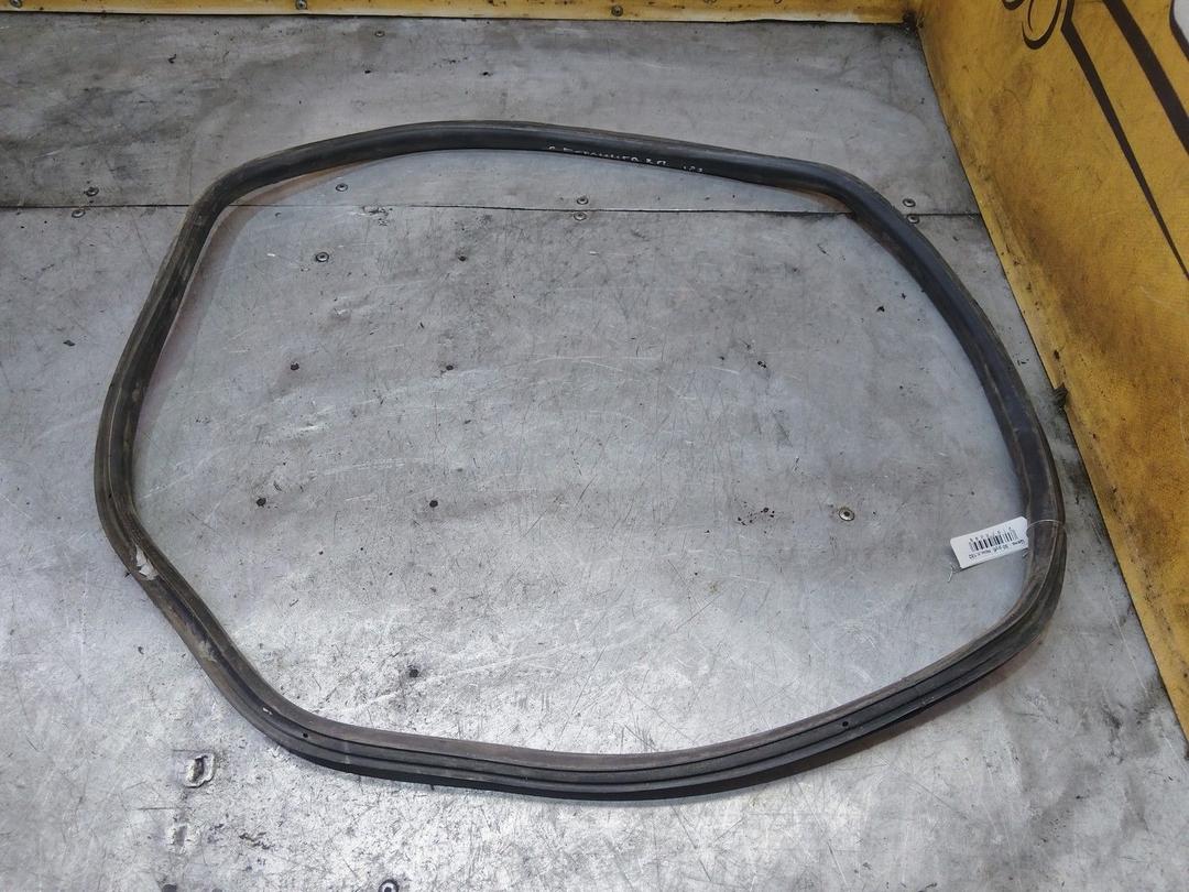 Уплотнитель стекла задней правой двери 1U7XAZ Citroen Berlingo купить