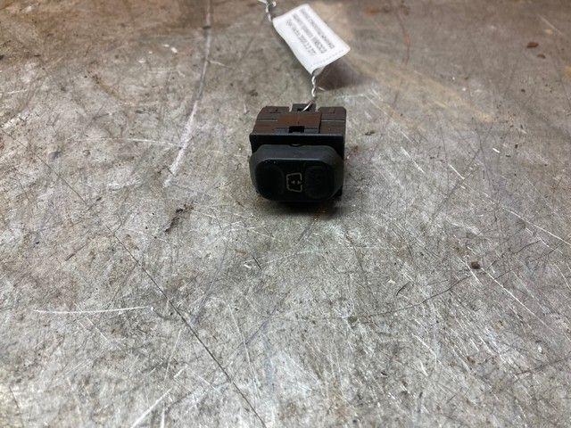 Кнопка стеклоподъемника заднего правого W9SDCG Opel Vectra